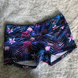 Tropical Print Fleo Shorts